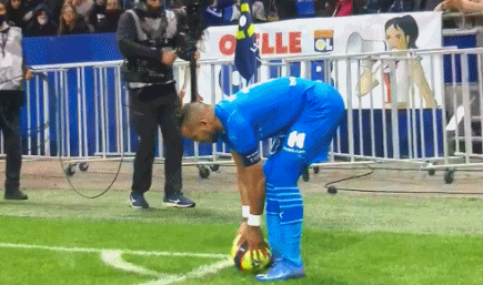 阿足协主席：我们在与斯卡洛尼的代表谈判，想续约到2030年（阿足协主席：正与斯卡洛尼代表洽谈，力争续约至2030年）