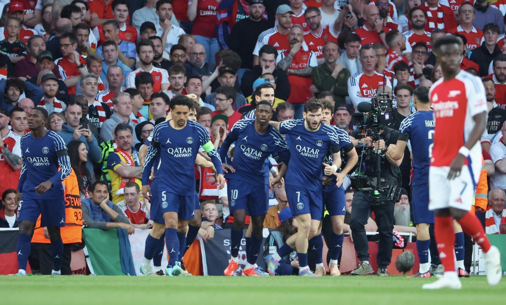 记者：米兰正在和弗拉霍维奇经纪人谈明夏免签（记者称：米兰正与弗拉霍维奇经纪人商谈明夏自由加盟）