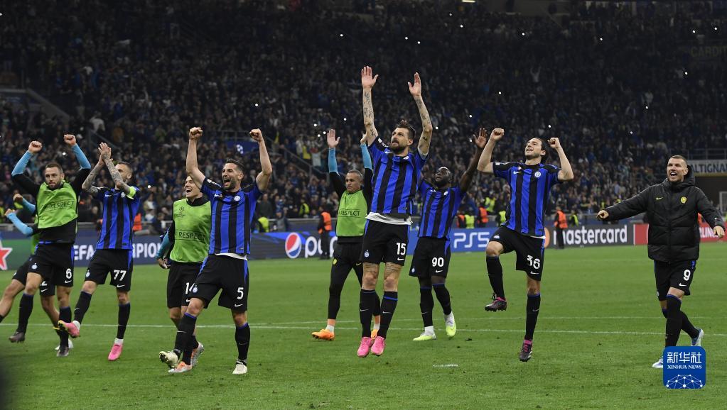 中超：武汉三镇2-0战胜浙江队