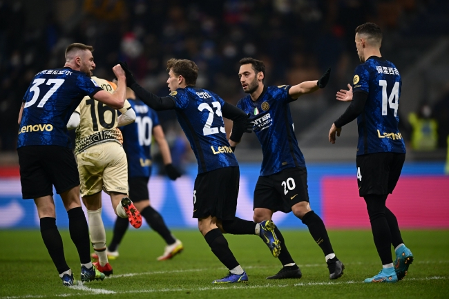 BBC：国际足联试行皮球是否出界技术，已在洲际杯中试验（据BBC报道，FIFA试行球出界判定技术，已在洲际杯试用）