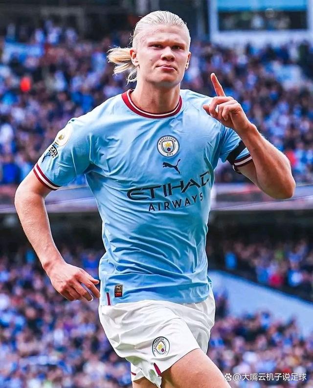 博主：客战广岛三箭申花远征军约300人，而且带着鼓（博主称申花客战广岛三箭约300名远征球迷携鼓助威）