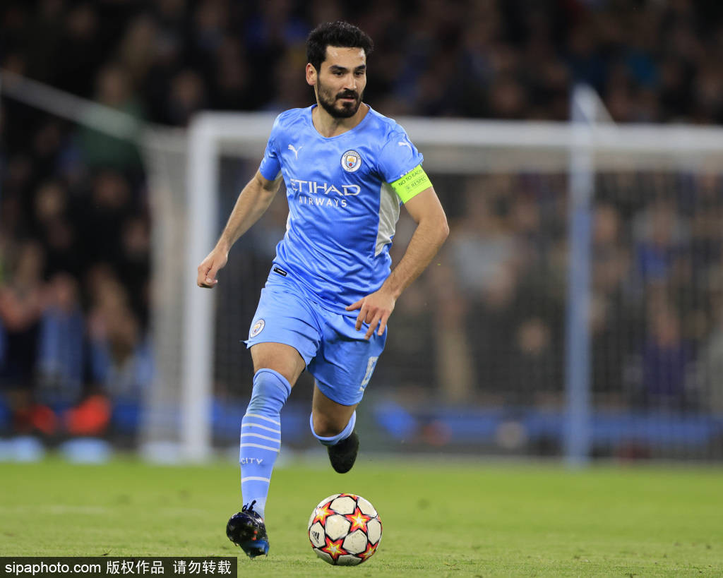 布斯克茨：梅西造访诺坎普？巴萨的大门永远为他敞开（布斯克茨：若梅西再访诺坎普，巴萨永远向他敞开大门）