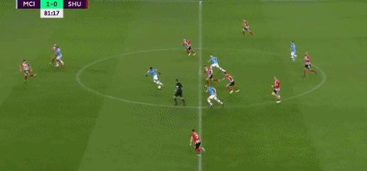 足坛狂欢一夜！欧冠7冠王3-2大逆转登顶意甲，红魔4-1大胜中资球队升第6