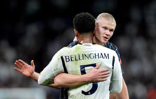 国脚连续射门被封堵仍不气馁