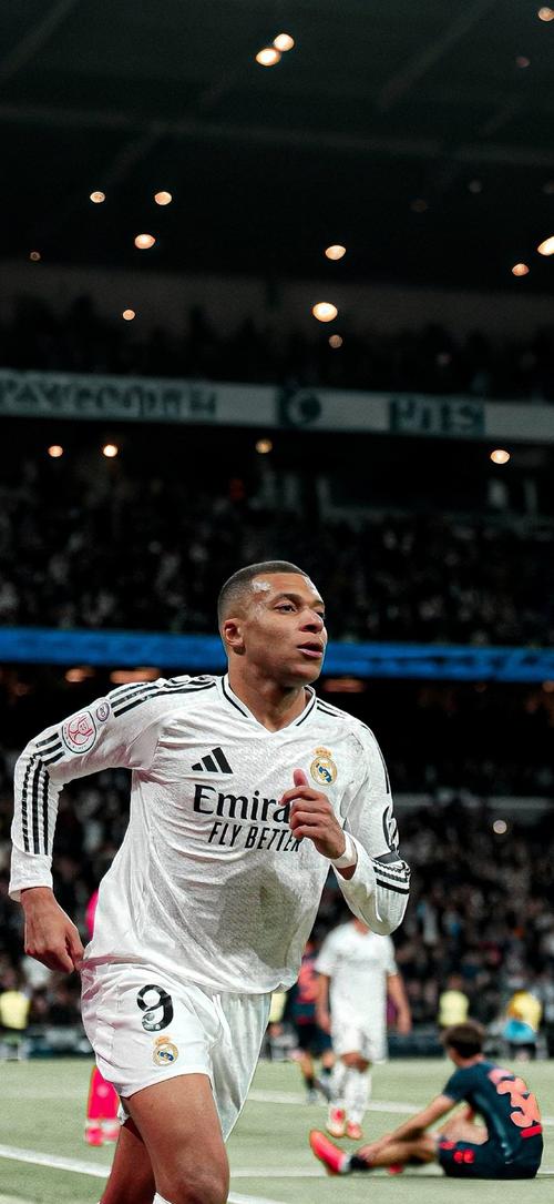 持续稳定！阿森纳大将萨利巴在北伦敦德比中表现出色