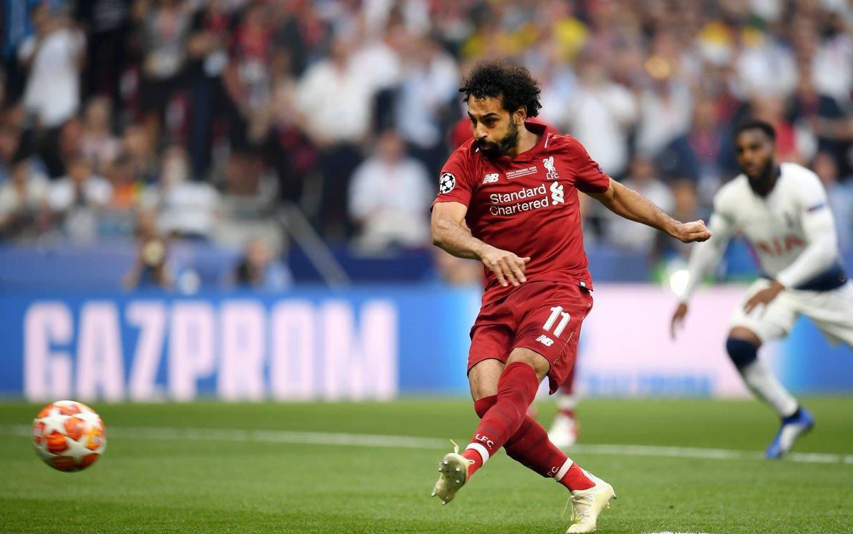 自称亚泰18岁后卫刘议阳女友的账号指控其恋爱期出轨、裸聊