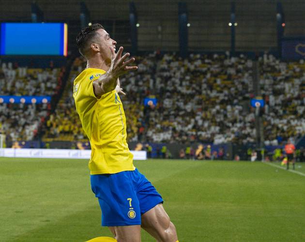 中超半场：法比奥头球双响，北京国安暂2-0梅州客家（中超半场战报：法比奥头球梅开二度，北京国安暂2-0领先梅州客家）