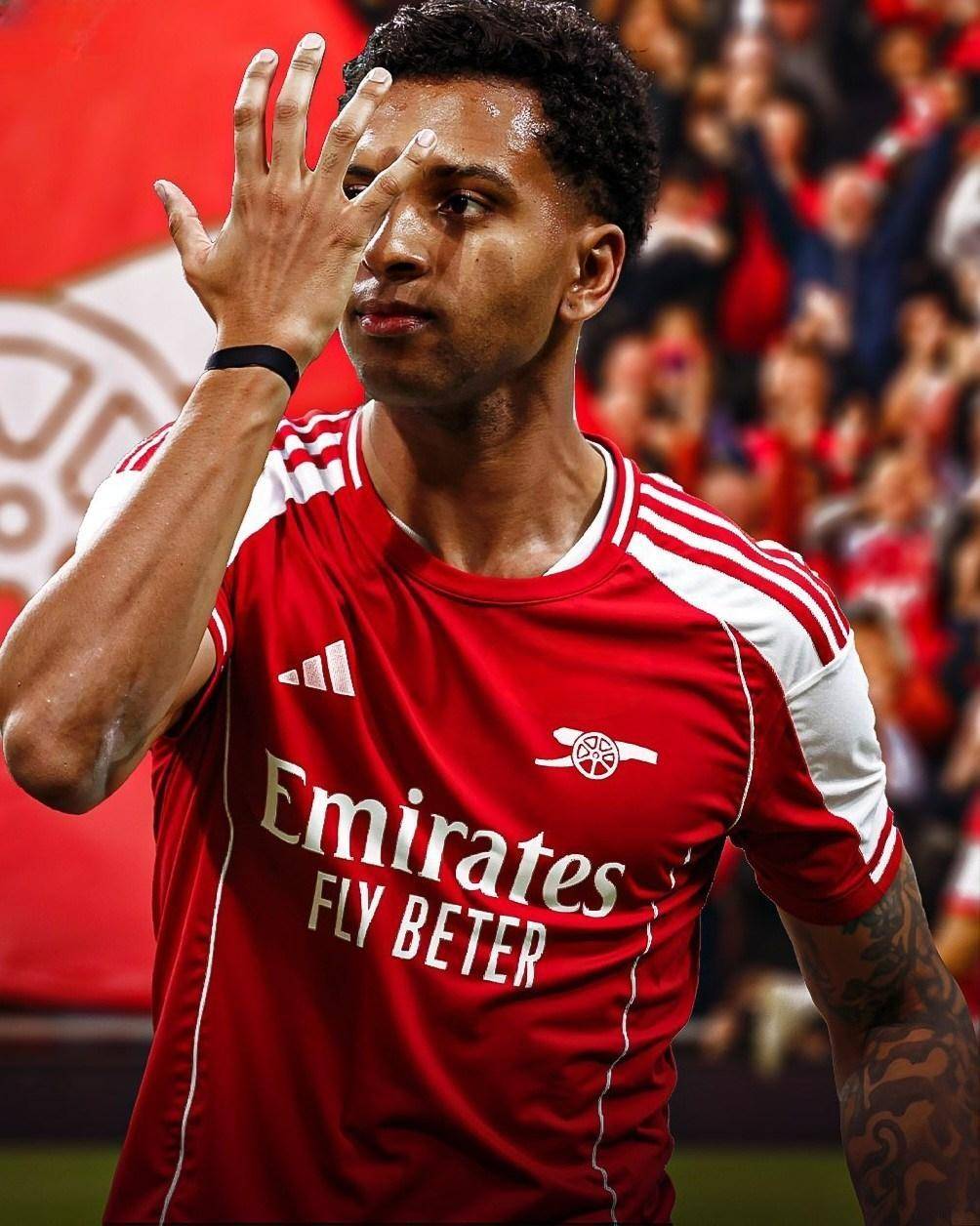 米堡官方：允许主帅爱德华兹与狼队谈判，已与后者达成协议条款