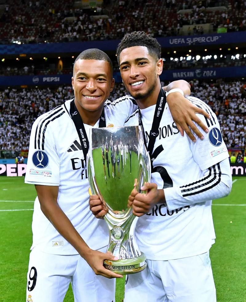 美因茨vs门兴格拉德巴赫：李在城、阿米里首发，雷纳、尼科-埃尔维迪出战