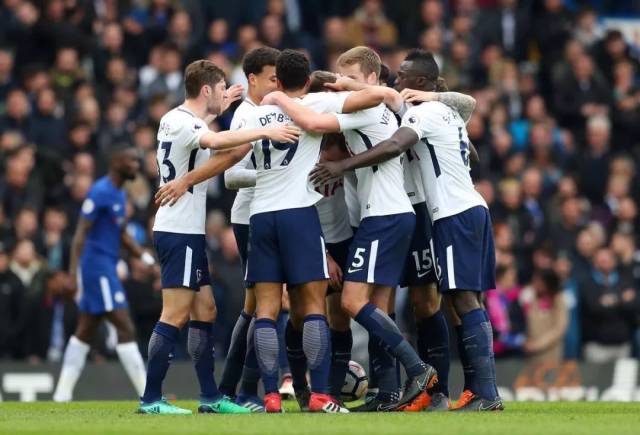 巴萨官方：欧冠对法鹰将检查穿客队球衣者身份，排除非法购票（巴萨公告：欧冠战法鹰将核验穿客队球衣者身份，清退非法购票者）