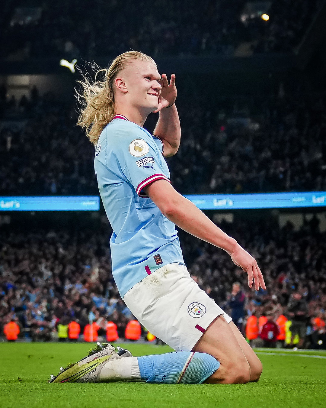 欧洲金靴实时榜单：莱万领跑 萨拉赫位列次席（欧洲金靴最新排名：莱万居首，萨拉赫居次）